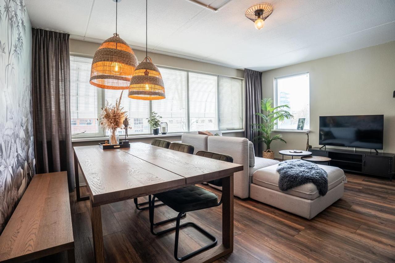 The Lion King - 6 Person Linked Apartment With Roof Terrace Γκρόνιγκεν Εξωτερικό φωτογραφία